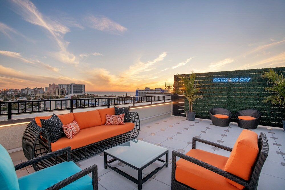 Фото Courtyard by Marriott Clearwater Beach