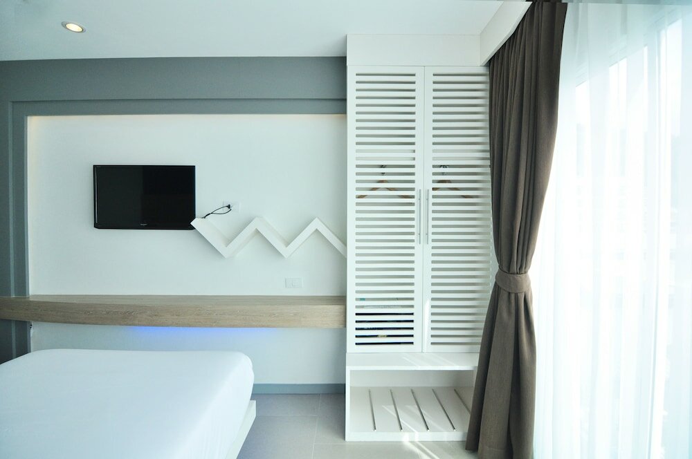 Фото The Aim Patong Hotel