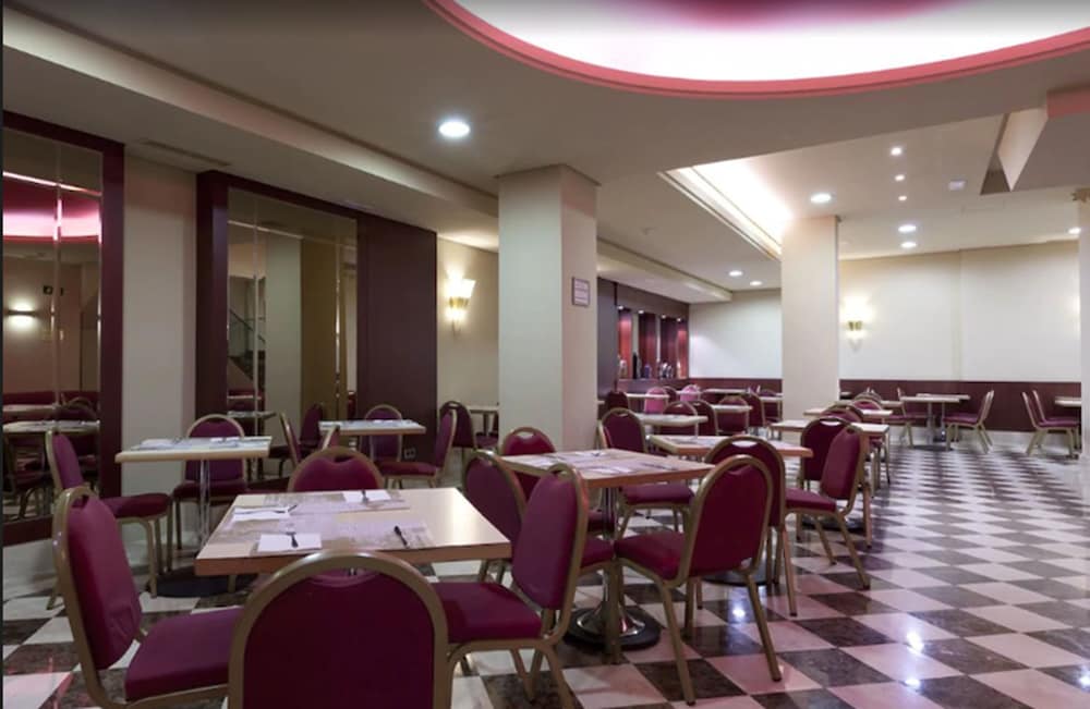 Фото Hotel Sterling