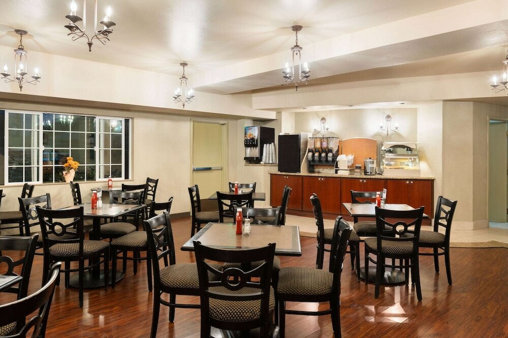 Фото Hotel Marguerite, Trademark Collection by Wyndham