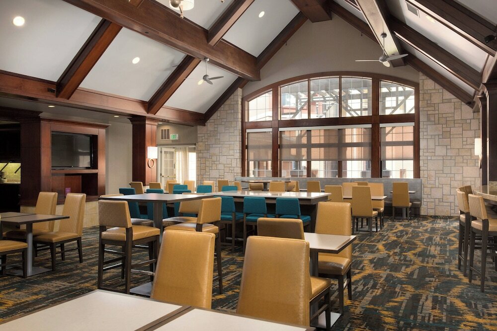 Фото Residence Inn by Marriott Kansas City Airport