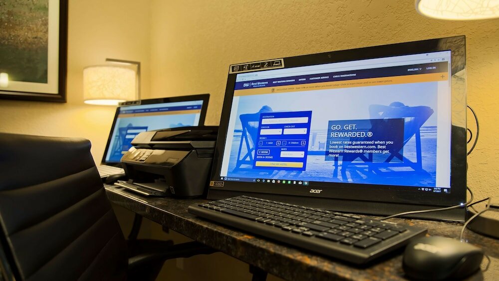 Фото Best Western Plus Menomonie Inn & Suites