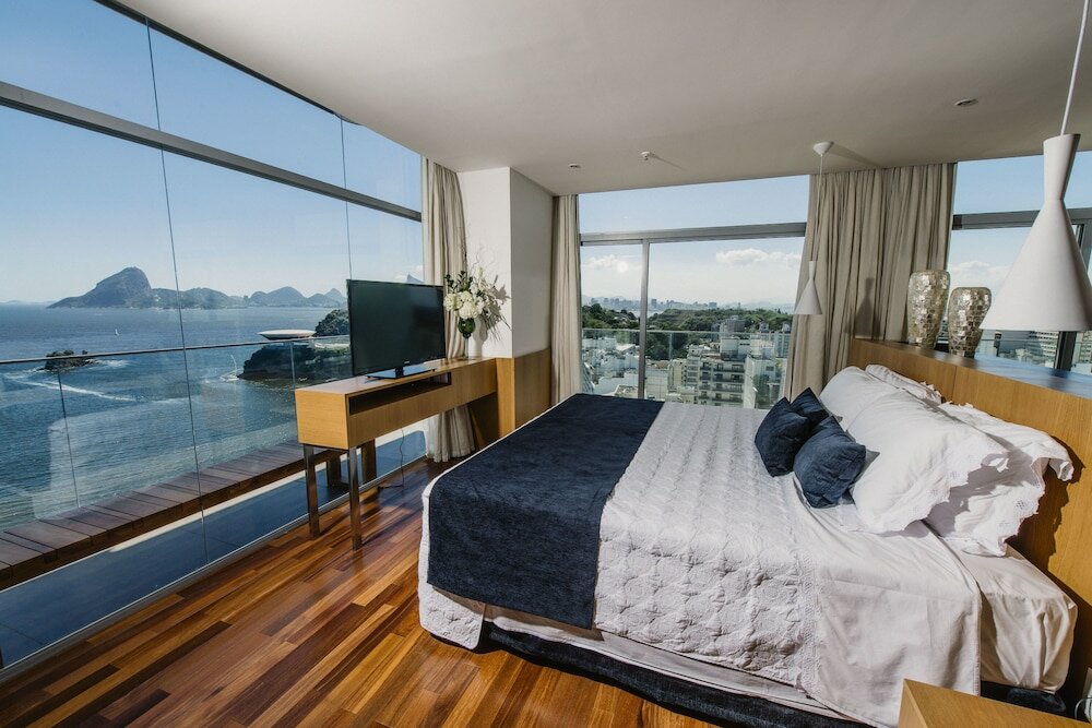 Фото H Niteroi Hotel