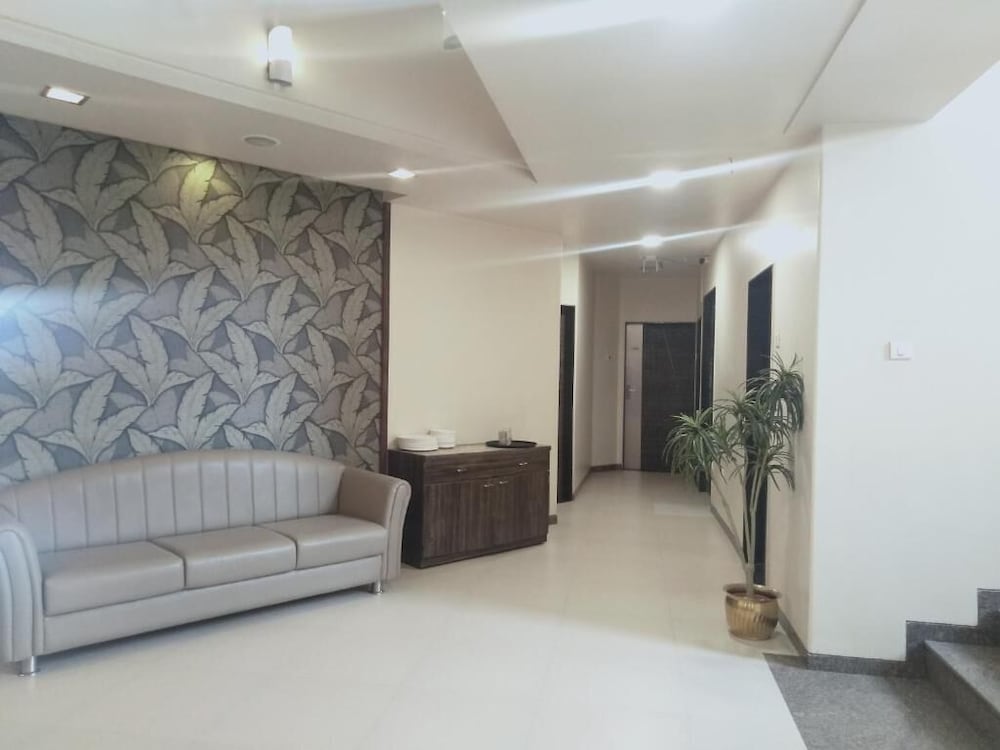 Фото Hotel Udayanraje Palace