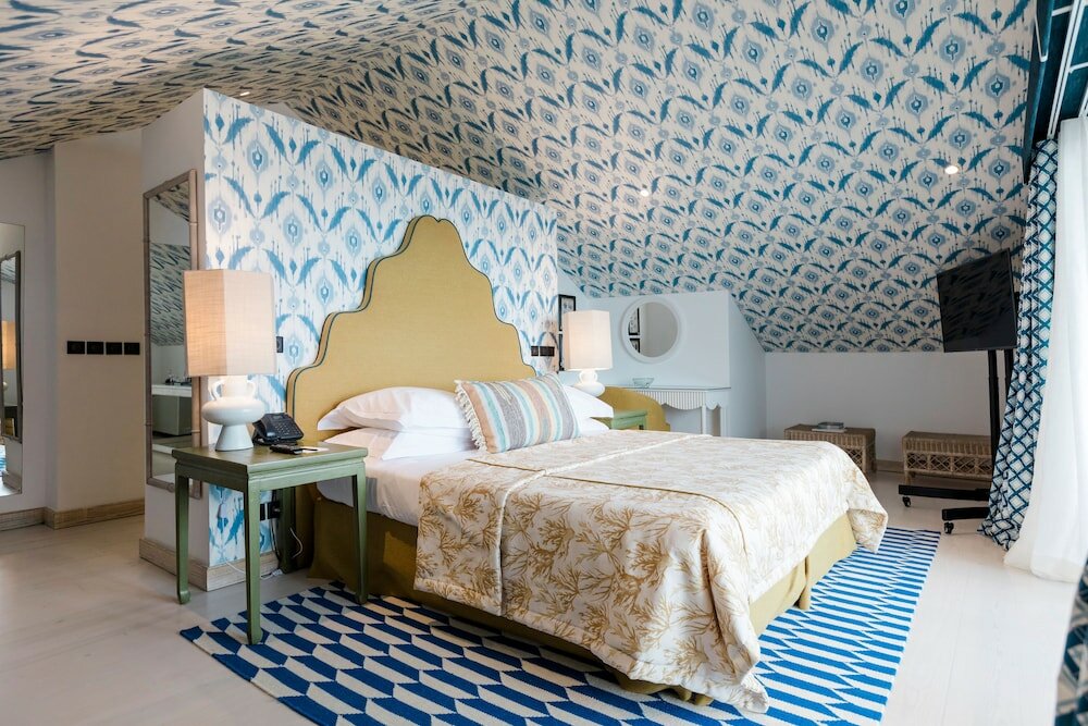 Фото The Albatroz Hotel