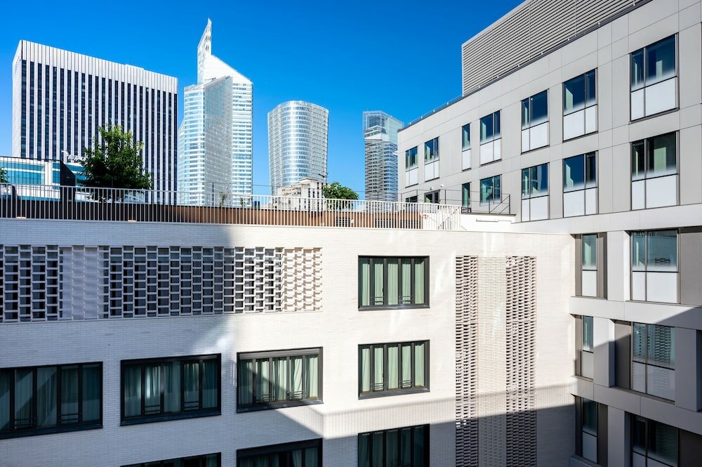 Фото Staycity Aparthotels Paris La Defense