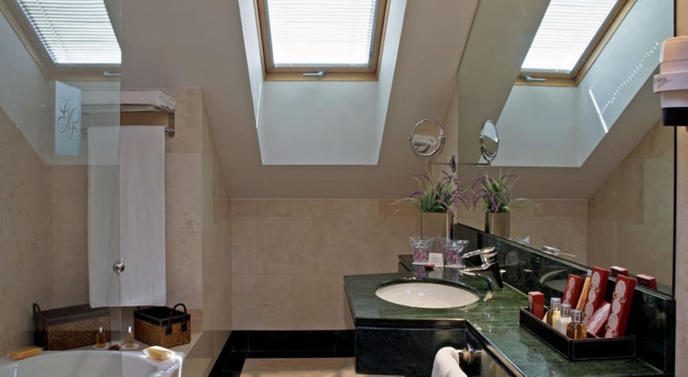 Фото Hotel Valladolid Recoletos