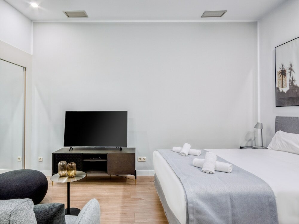 Фото Limehome Madrid Calle de Don Ramón de la Cruz