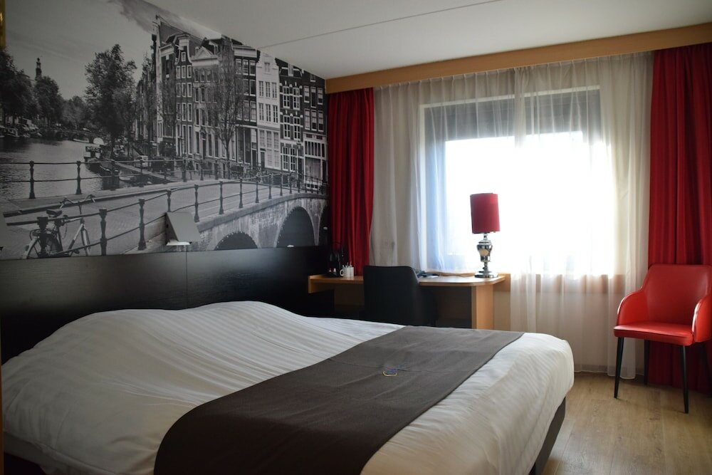 Фото Bastion Hotel Utrecht