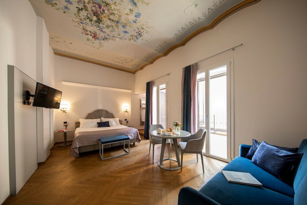 Фото Touring Hotel