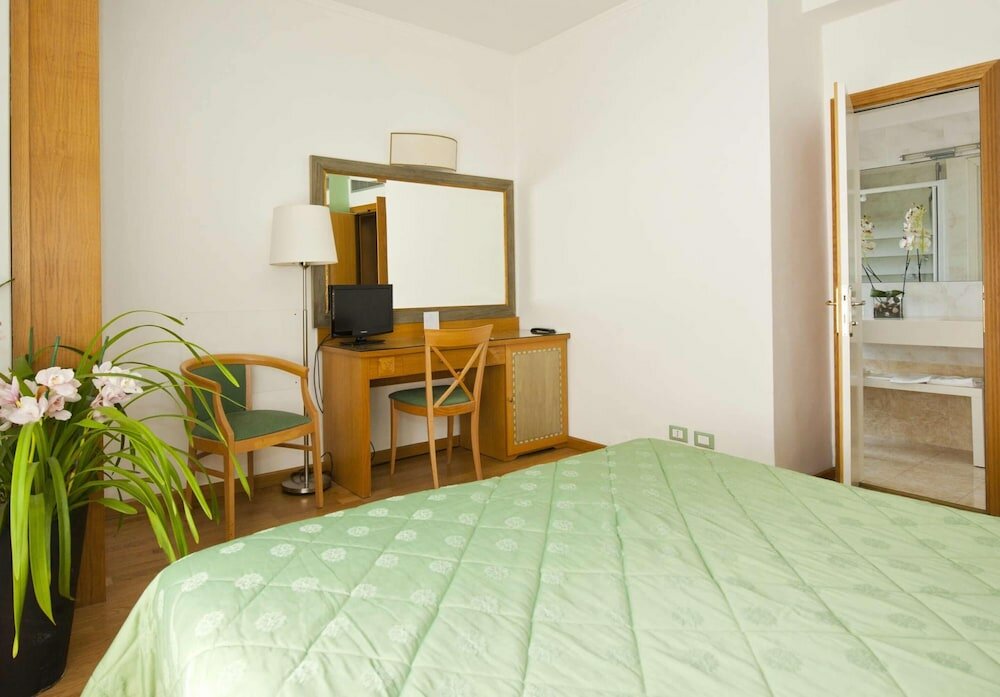 Фото Hotel Touring Pisa