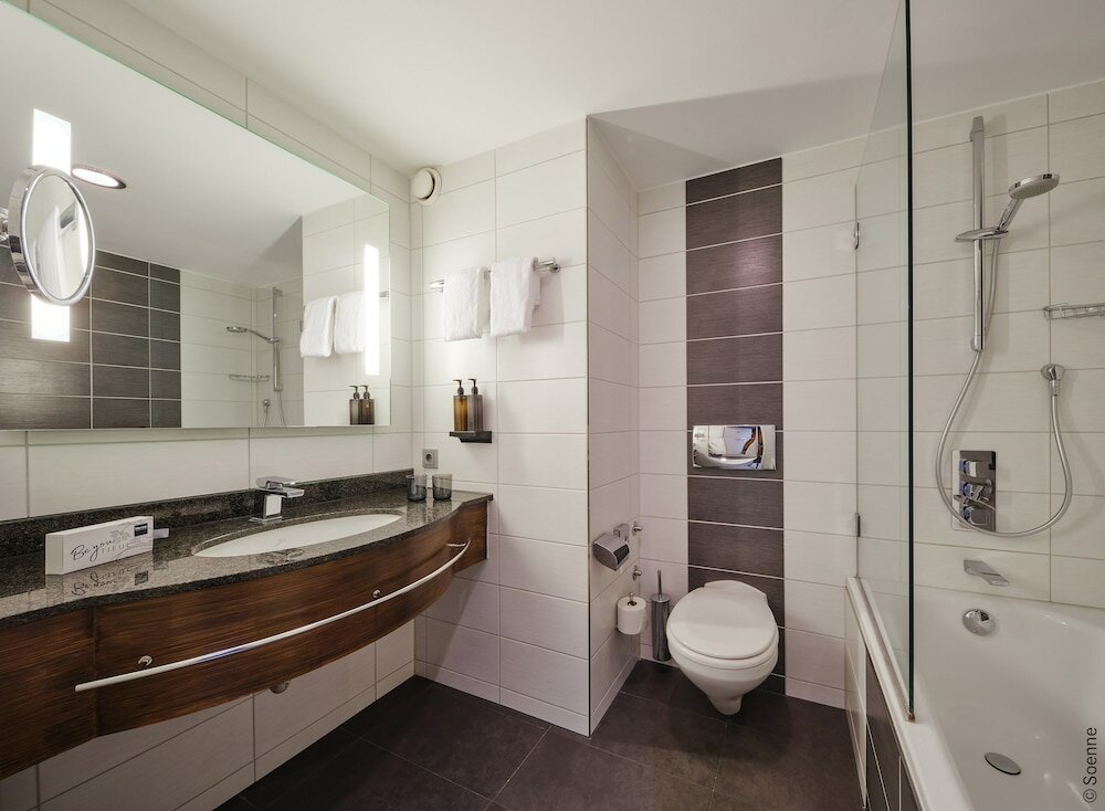 Фото Dorint Hotel Bonn