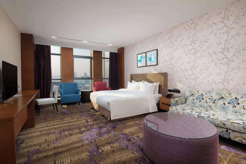 Фото Days Hotel by Wyndham Jilin Railway Station