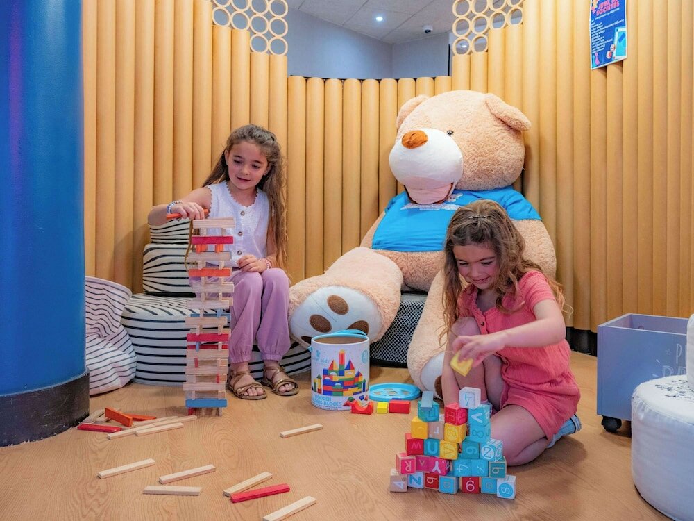 Фото Novotel La Rochelle Centre