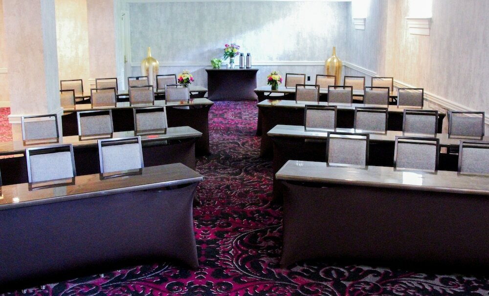 Фото Churchill Hotel