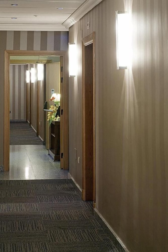 Фото Hostal Carlos III