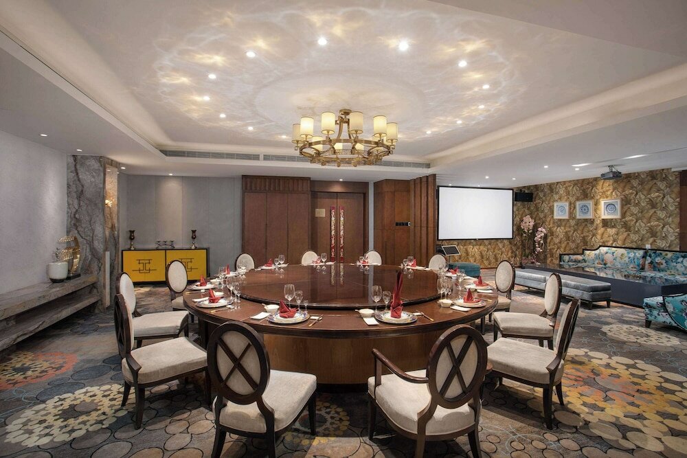 Фото Days Hotel by Wyndham Jilin Railway Station