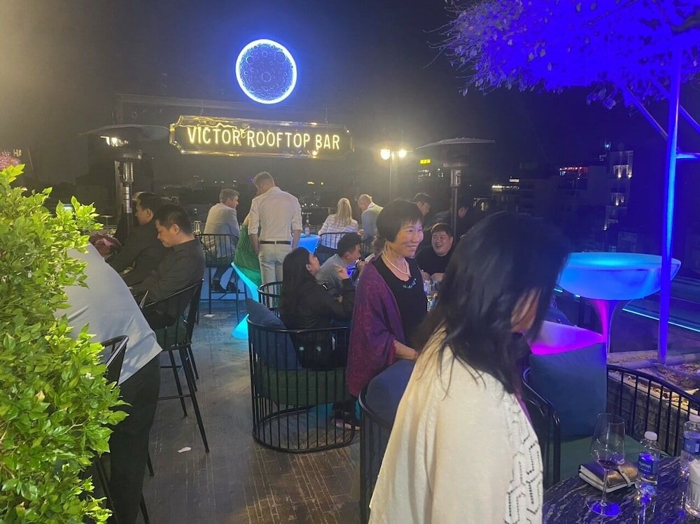 Фото Victor Metropolis Hotel & Rooftop Bar