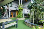 First & Frang Hotel