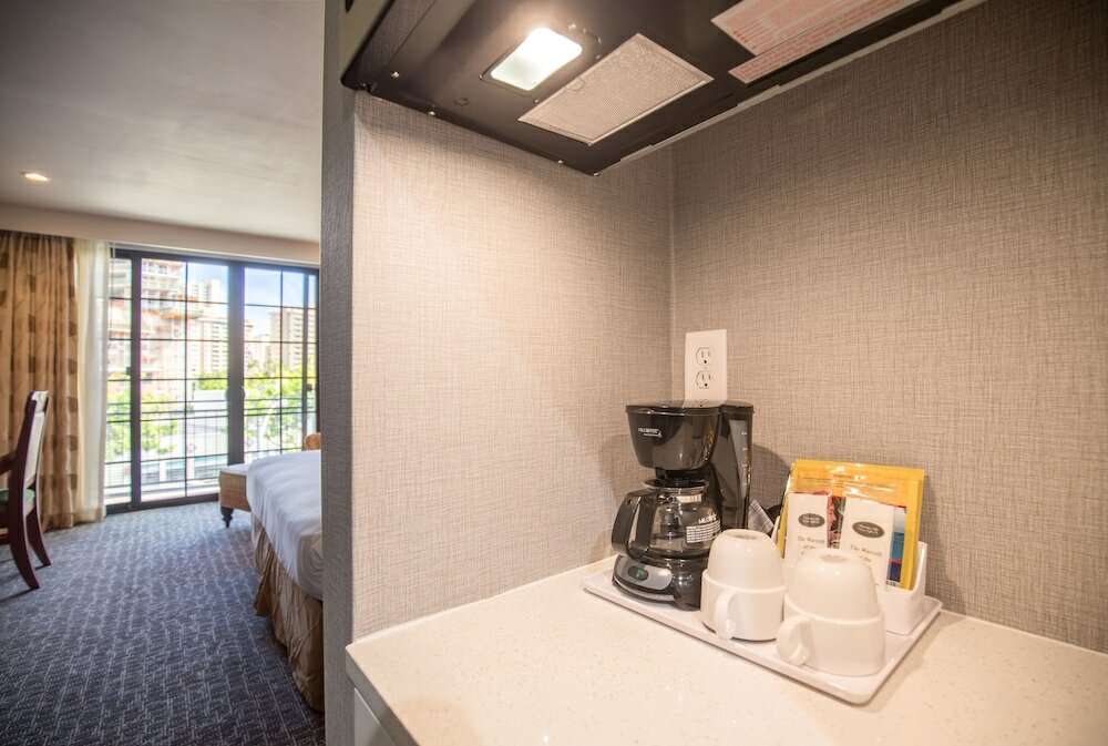 Фото Polynesian Residences Waikiki Beach