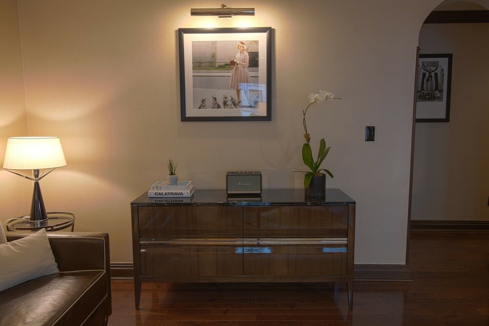 Фото The Iroquois New York