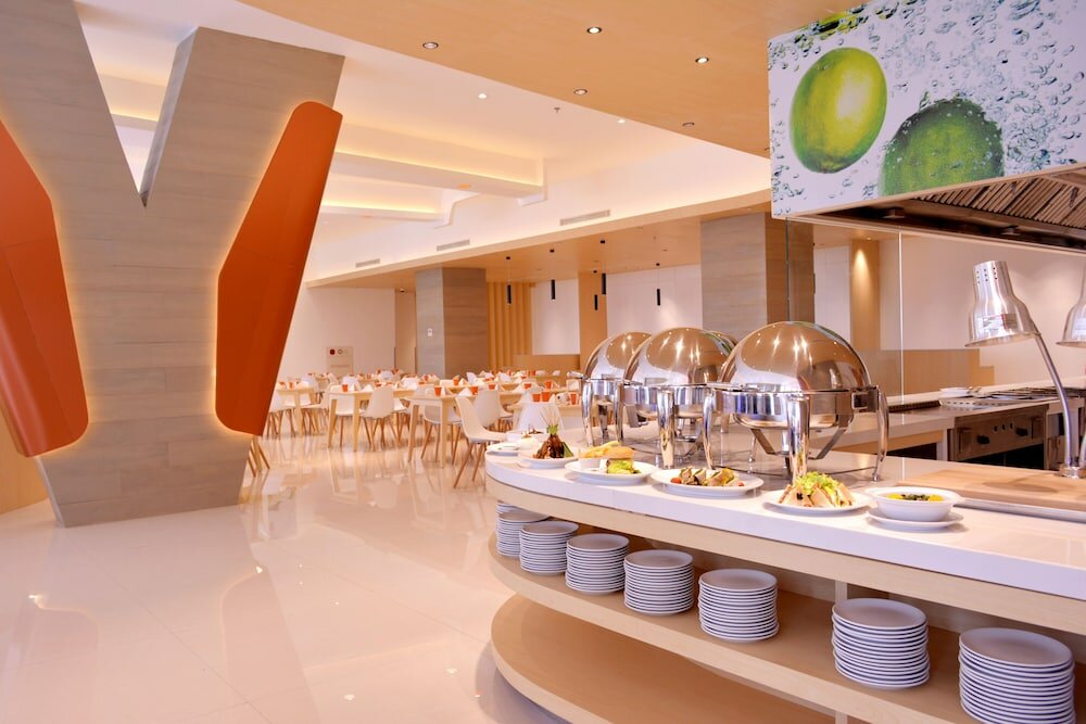 Фото Harris Hotel & Conventions Bekasi