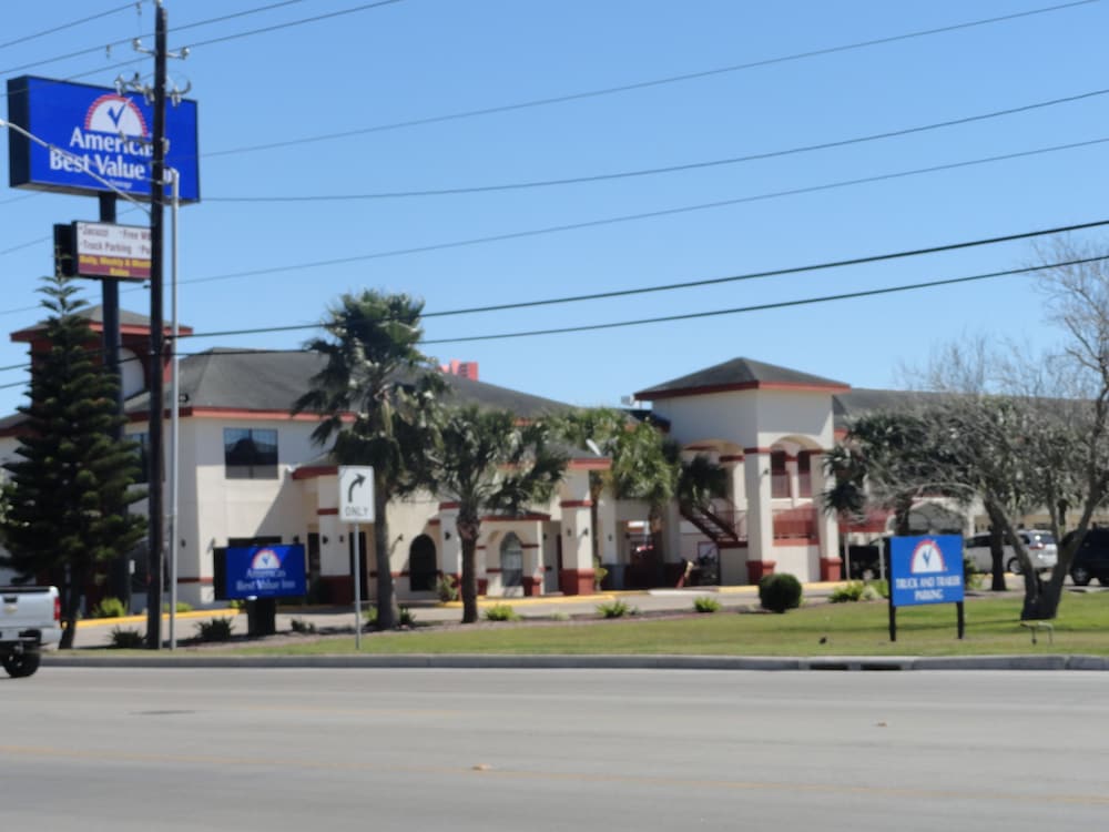 Фото Americas Best Value Inn Brownsville