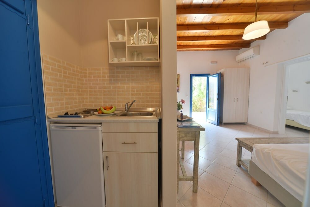 Фото Amorgion Hotel