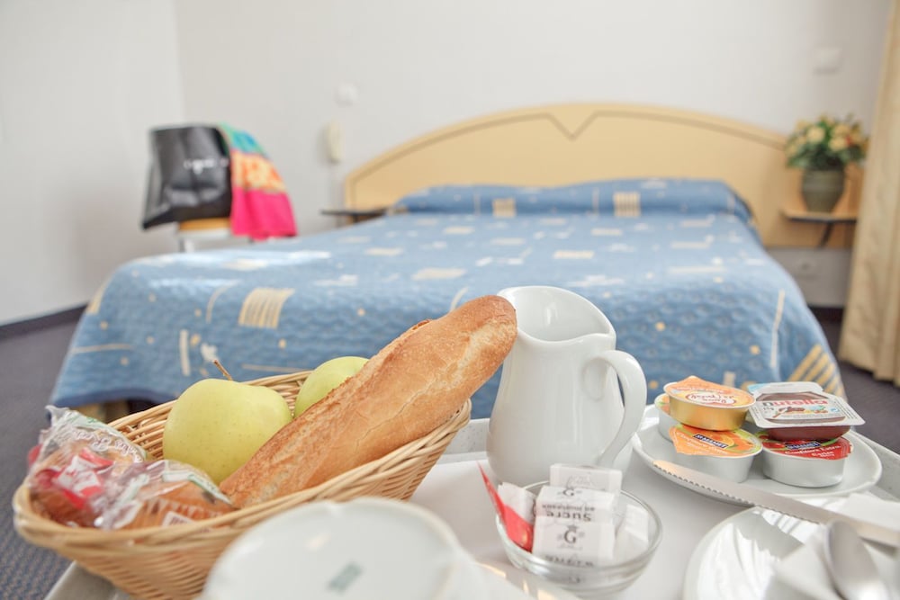 Фото Modern Hotel