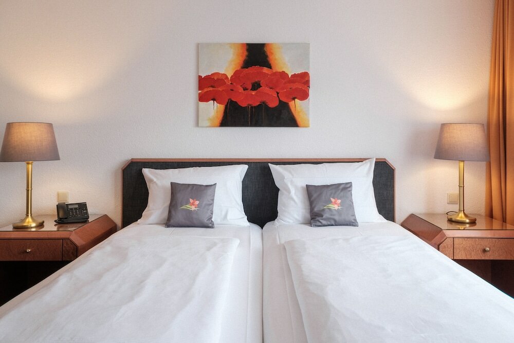 Фото Hotel Flora Stuttgart - Möhringen