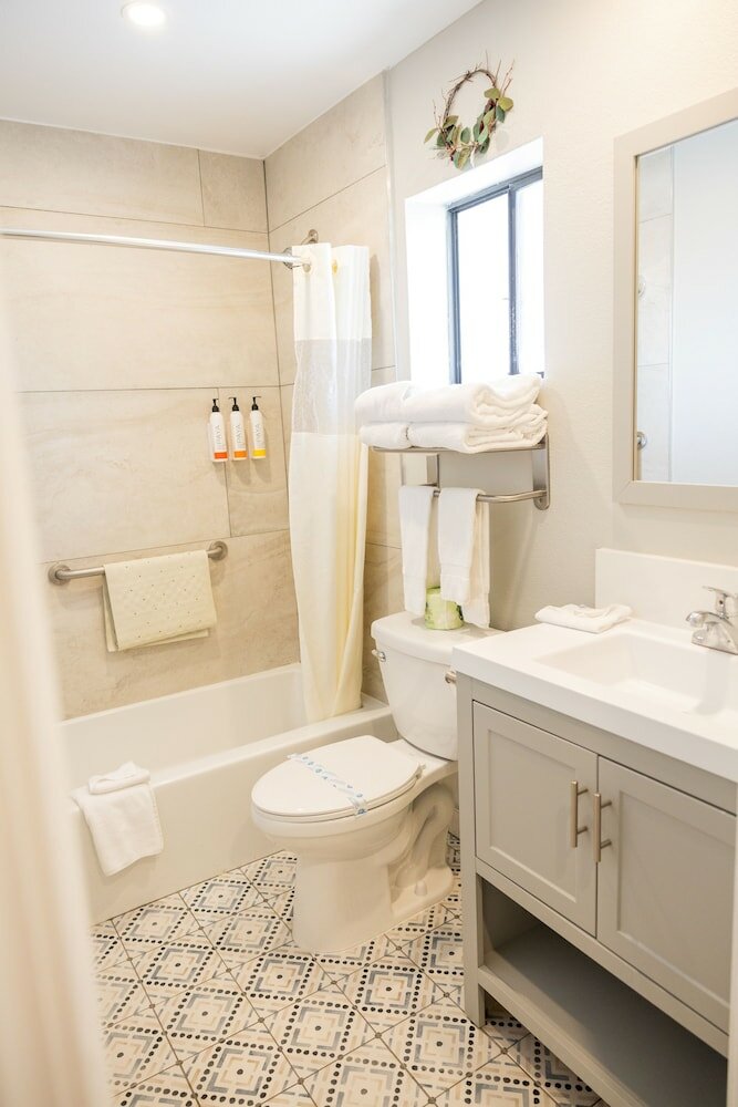 Фото Alamo Inn & Suites