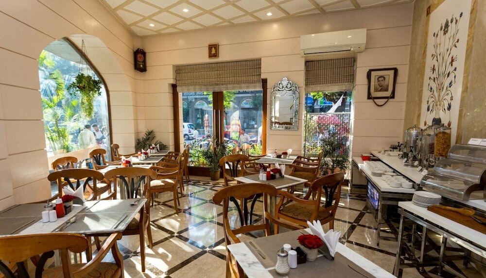 Фото Hotel Residency Fort Mumbai