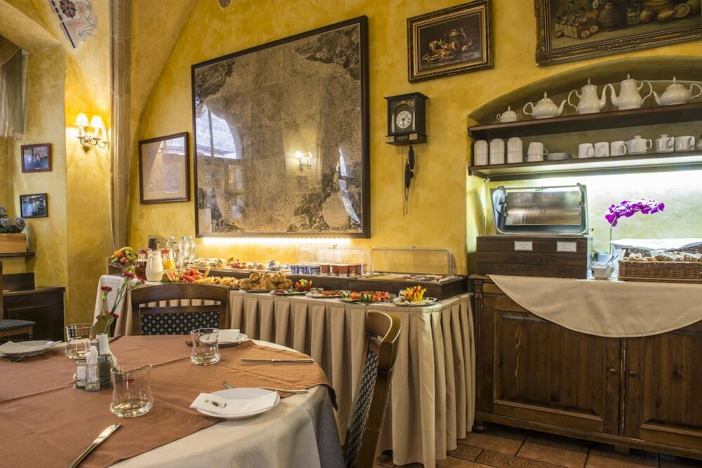 Фото Hotel Cerny Slon