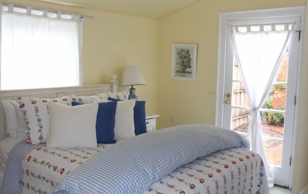 Фото Hope and Glory Inn and Vineyard