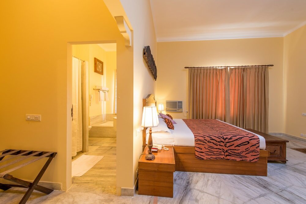 Фото Hotel Dev Vilas