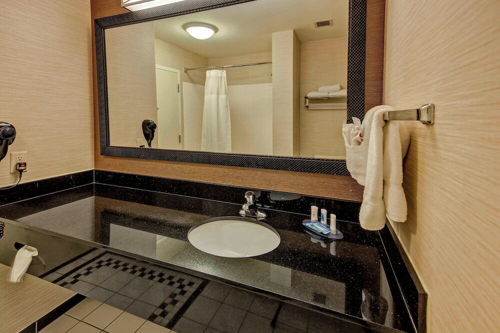 Фото Fairfield Inn & Suites Oklahoma City Airport