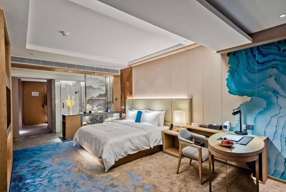 Фото Royce Hotel Shenzhen