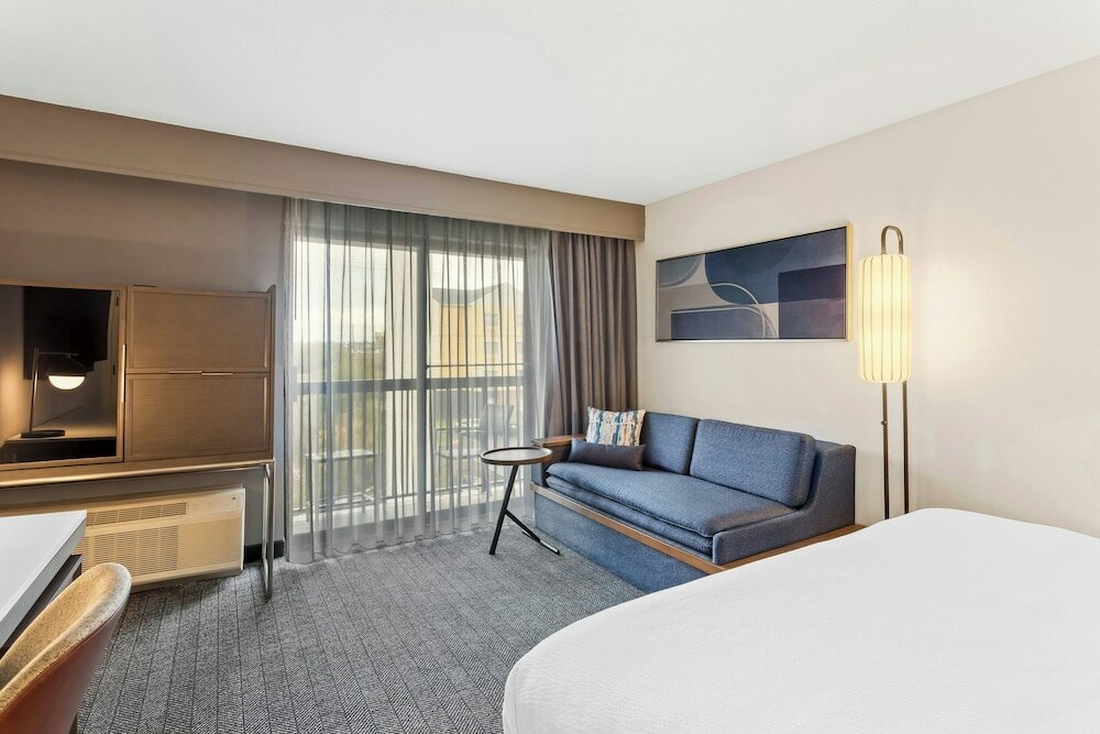 Фото Courtyard by Marriott Chicago Southeast/Hammond