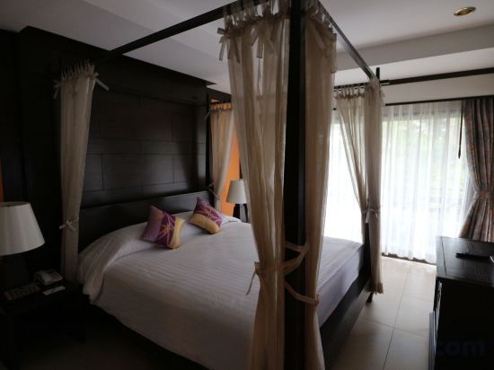 Фото Novotel Rayong Rim Pae Resort