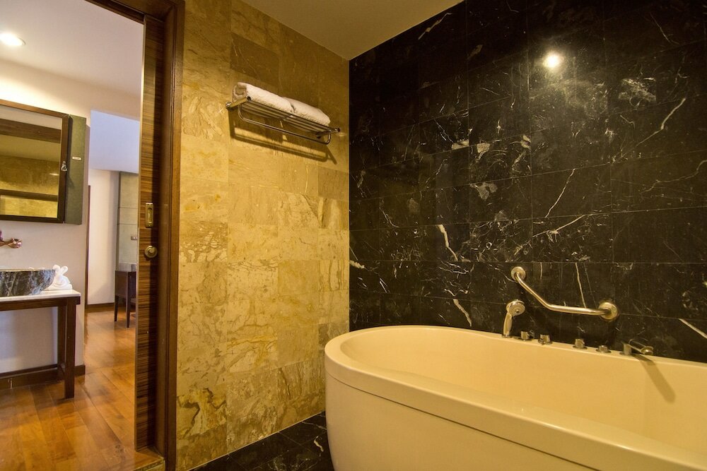 Фото Lk Mantra Pura Resort