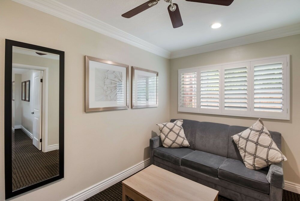 Фото Best Western Woodland Hills Inn