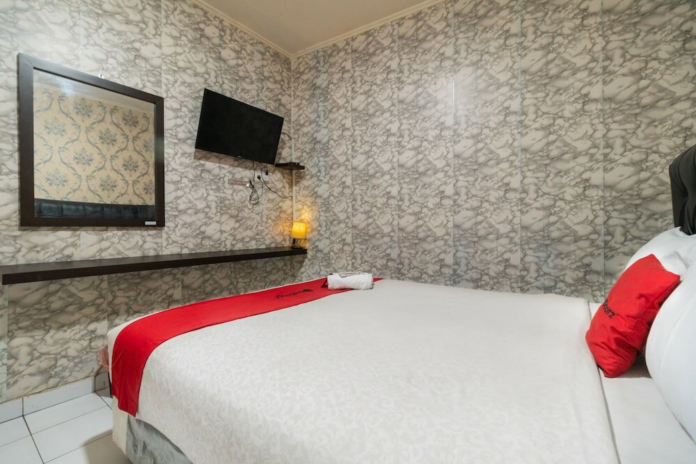 Фото Reddoorz @ Kemanggisan