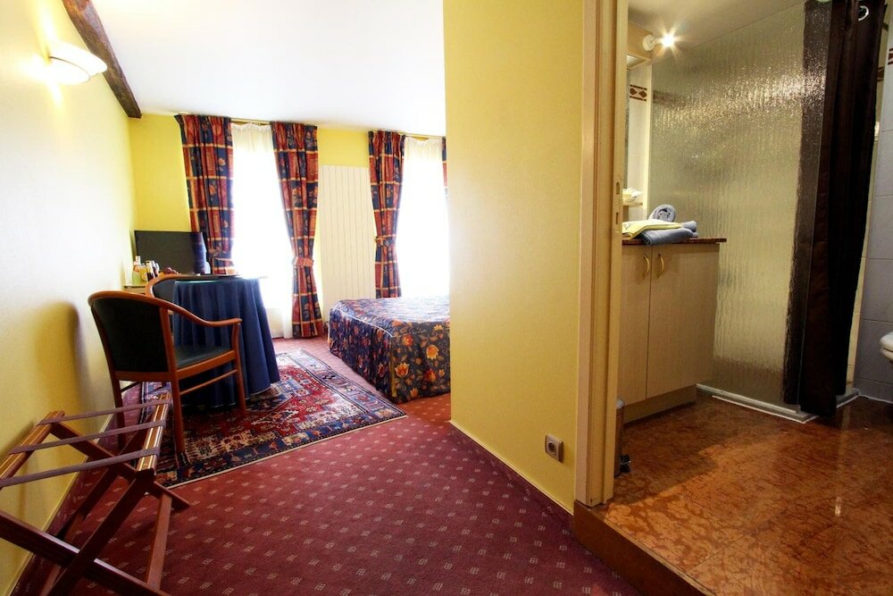 Фото Les Reflets Jaunes