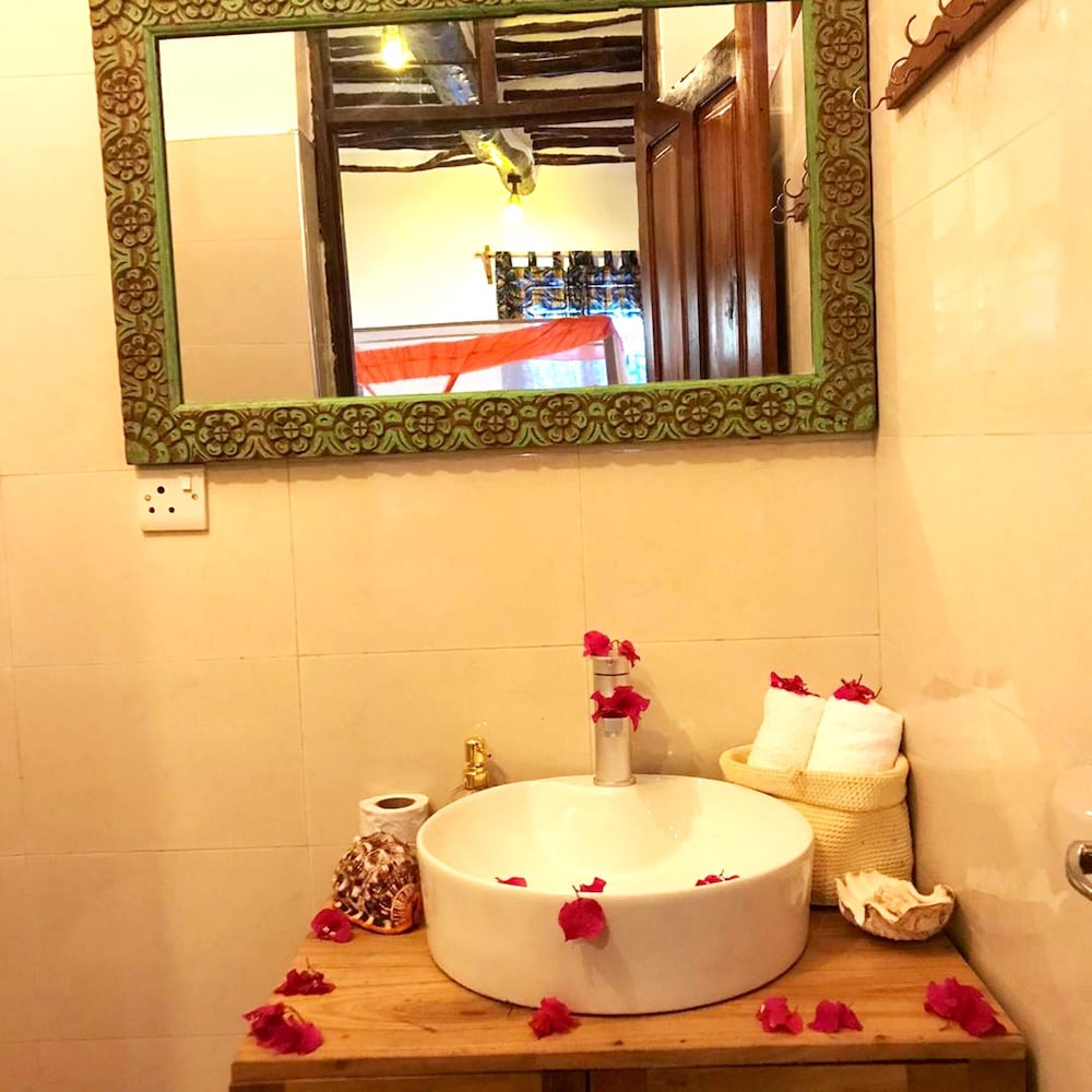 Фото Zanzibar Dream Lodge