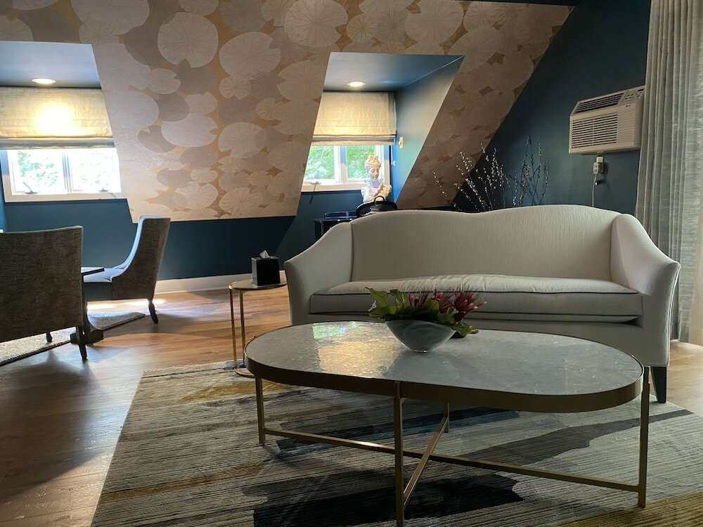 Фото The Cornell Inn, Lenox