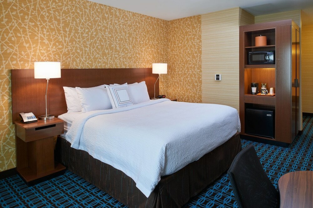 Фото Fairfield Inn & Suites by Marriott Detroit Troy
