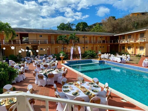 Гостиница Point Salines Hotel в Гренаде
