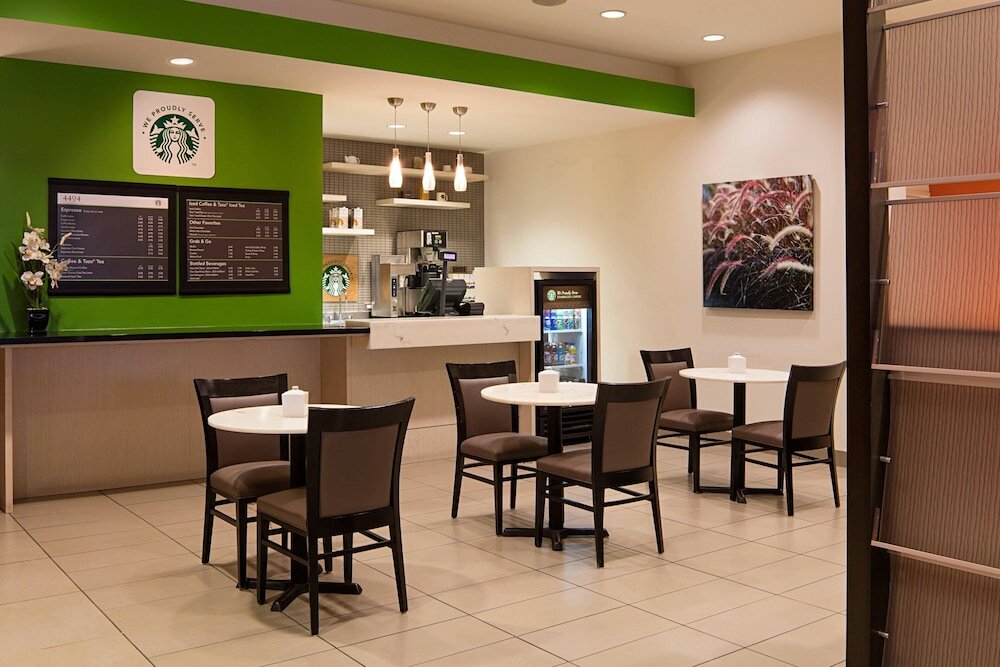 Фото Delta Hotels by Marriott Edmonton South Conference Centre