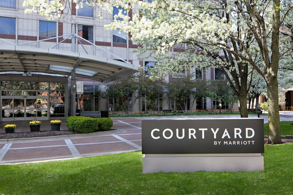 Фото Courtyard by Marriott Downtown Grand Rapids