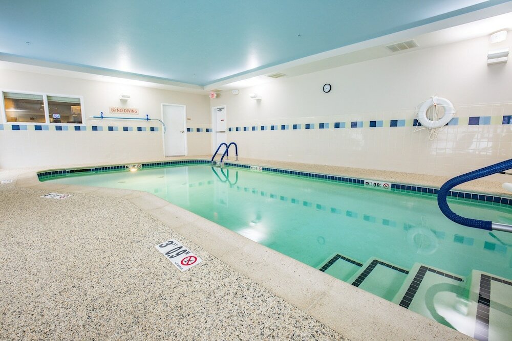 Фото TownePlace Suites by Marriott Gilford